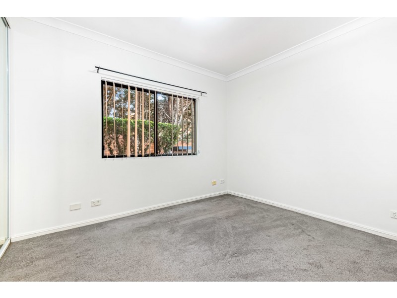 2/15 Wycombe Avenue, Monterey NSW 2217