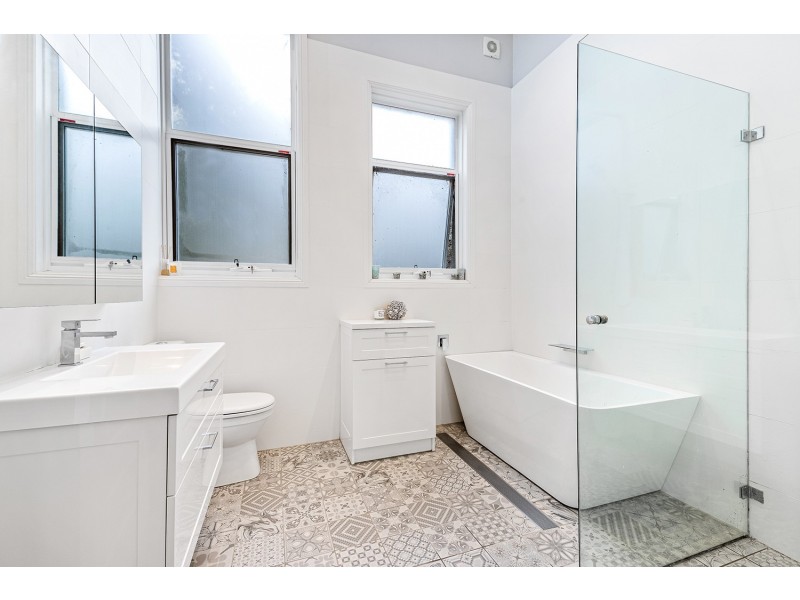 21 Elm Street, Lugarno NSW 2210