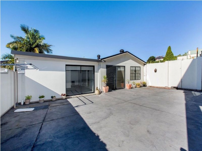 Flat 16 Cameron Street, Banksia NSW 2216