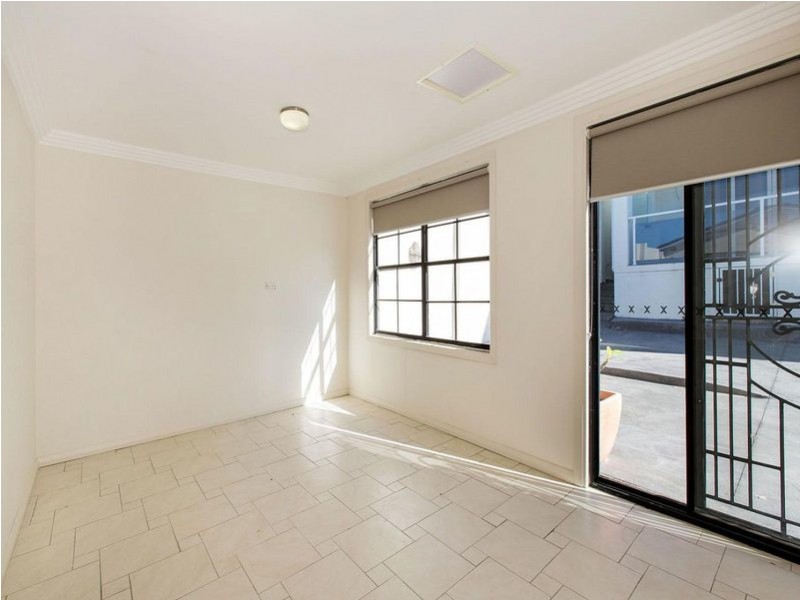 Flat 16 Cameron Street, Banksia NSW 2216