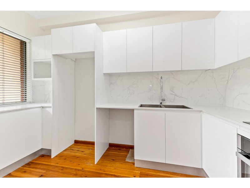 1/142 Chuter Avenue, Sans Souci NSW 2219