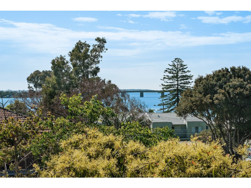 8 Endeavour Street, Sylvania NSW 2224