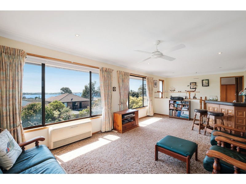 8 Endeavour Street, Sylvania NSW 2224