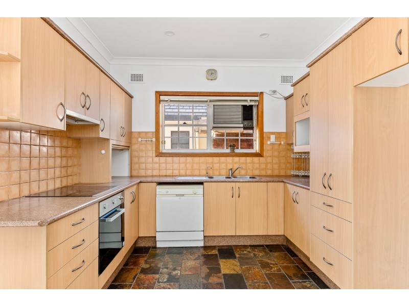 32 Illawarra Parade, Beverly Hills NSW 2209
