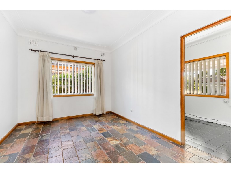 32 Illawarra Parade, Beverly Hills NSW 2209