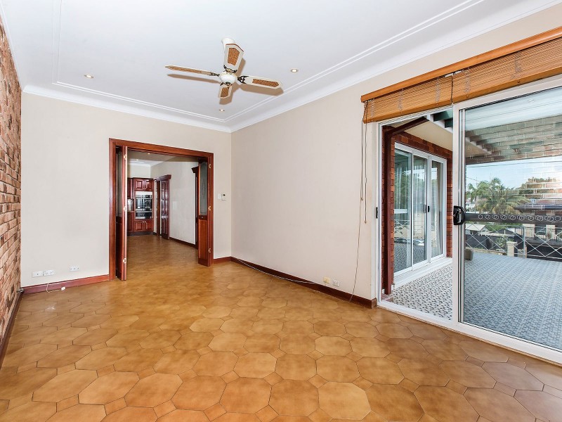 1A Wadsley Crescent, Connells Point NSW 2221