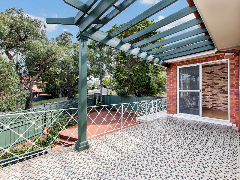 1A Wadsley Crescent, Connells Point NSW 2221