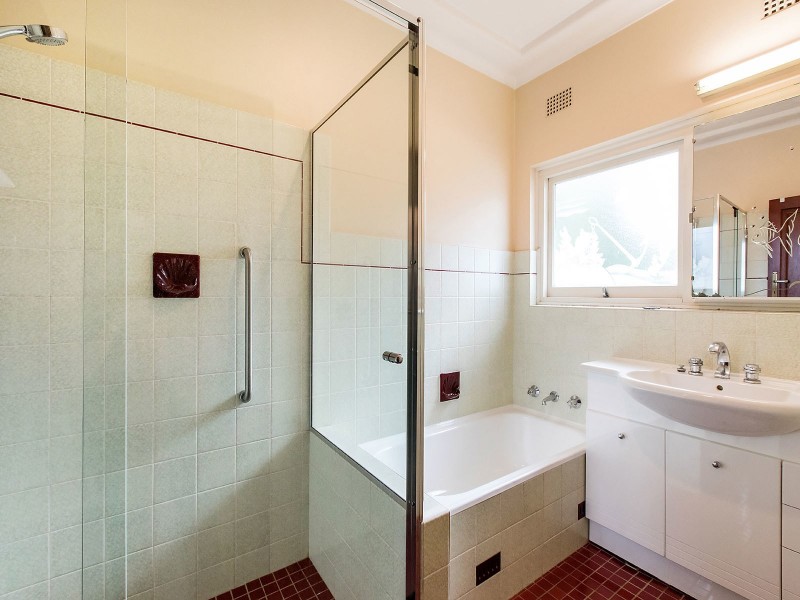 1A Wadsley Crescent, Connells Point NSW 2221