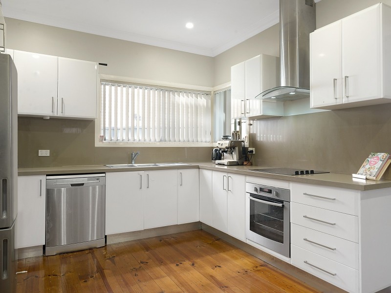 28 Anderson Road, Mortdale NSW 2223