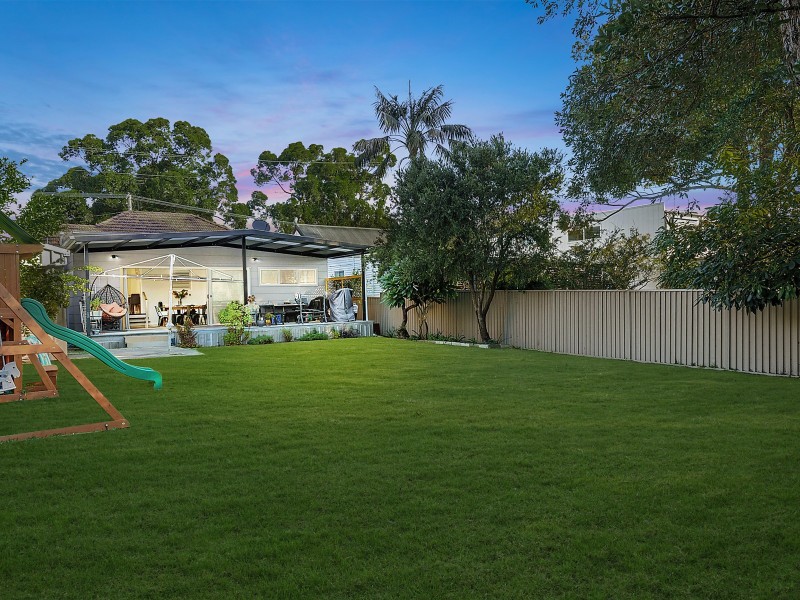 28 Anderson Road, Mortdale NSW 2223