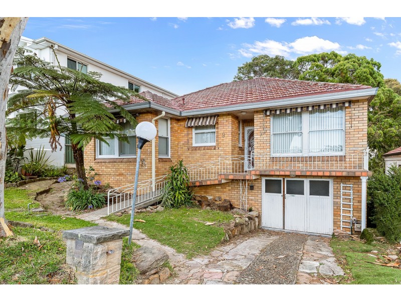 9 Gnarbo Avenue, Carss Park NSW 2221