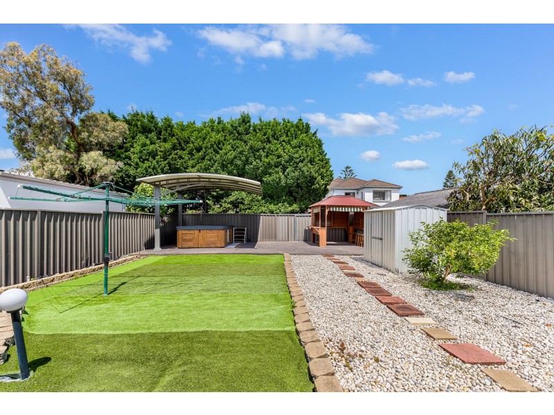 19 General Holmes Drive, Brighton-le-sands NSW 2216