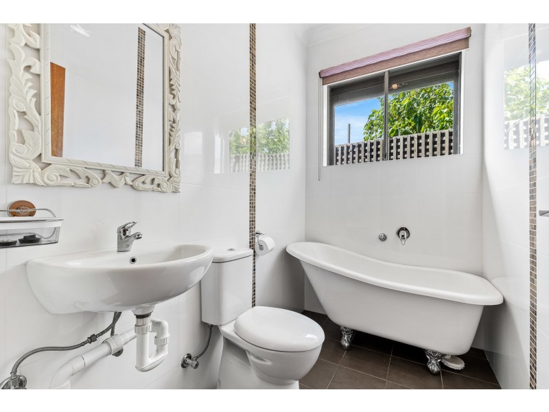 19 General Holmes Drive, Brighton-le-sands NSW 2216