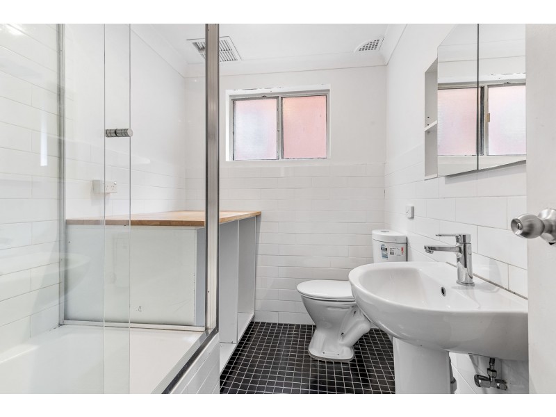 2/60 Park Road, Hurstville NSW 2220