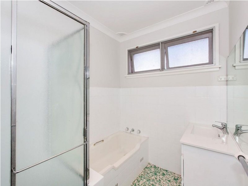 34 Valentia Avenue, Lugarno NSW 2210