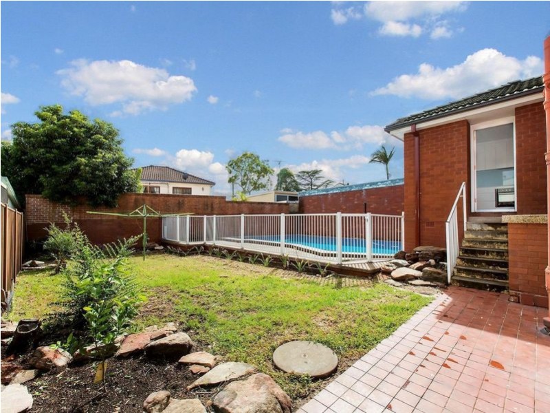 34 Valentia Avenue, Lugarno NSW 2210