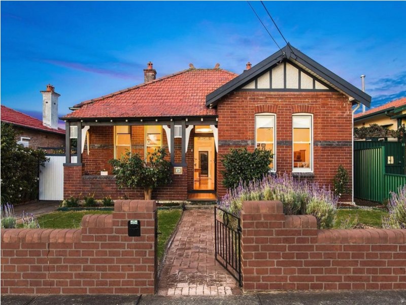 24 Highworth Avenue, Bexley NSW 2207