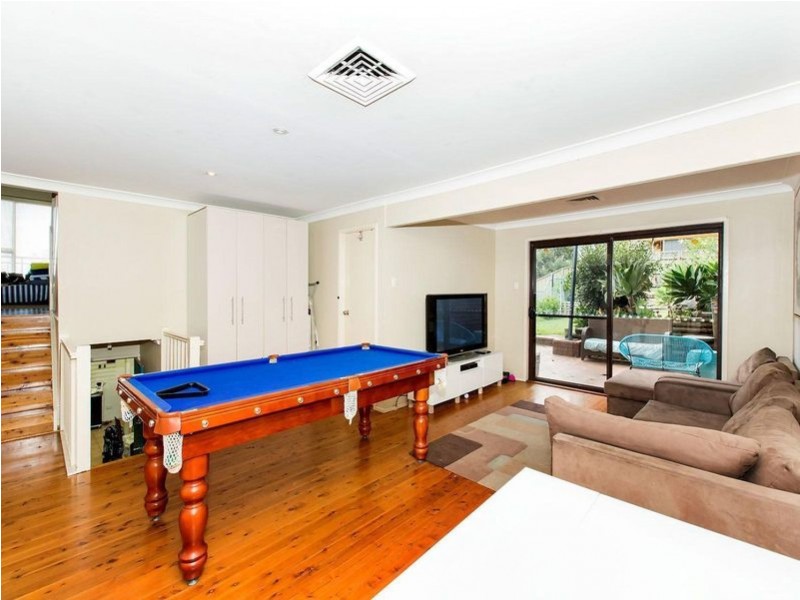 2 Brisbane Street, Illawong NSW 2234