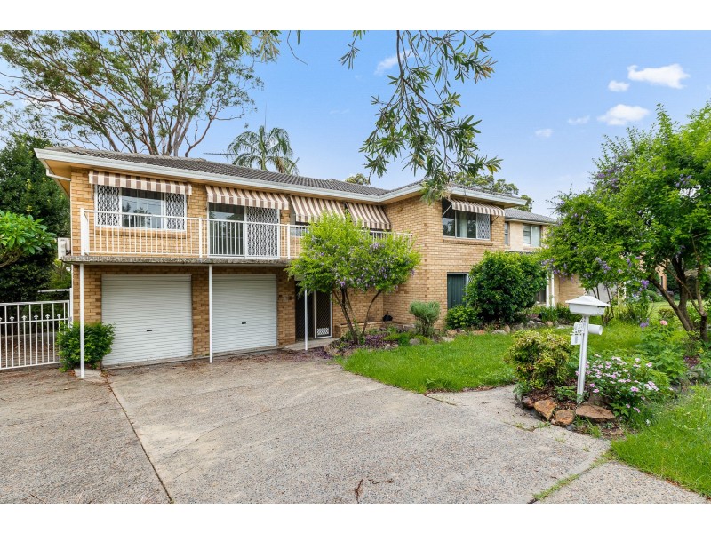 8 Sylvan Grove, Picnic Point NSW 2213