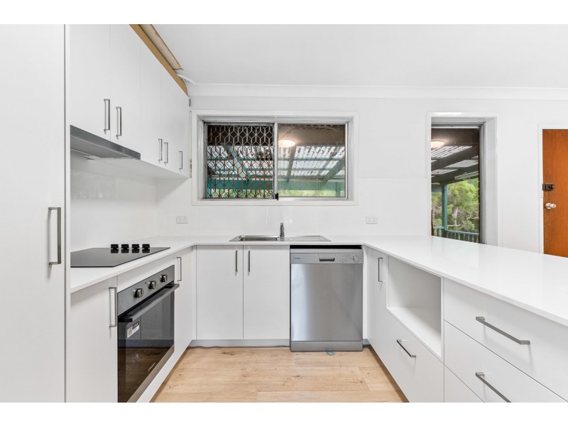 8 Sylvan Grove, Picnic Point NSW 2213