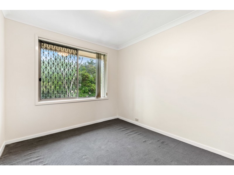 8 Sylvan Grove, Picnic Point NSW 2213