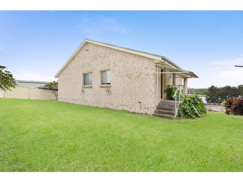 11 Murra Murra Road, Kanahooka NSW 2530