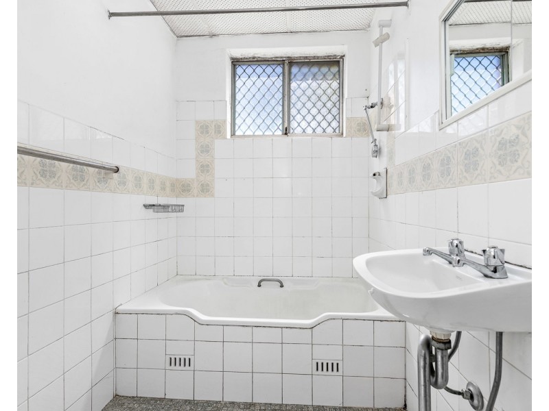 2/38 Yerrick Road, Lakemba NSW 2195