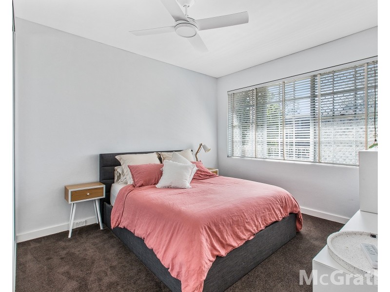 2/10 Hampton Court Road, Carlton NSW 2218