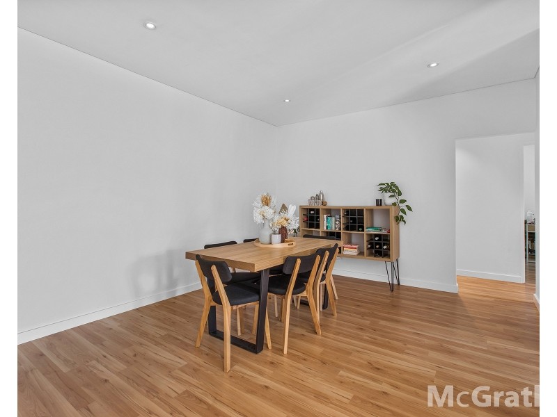 2/10 Hampton Court Road, Carlton NSW 2218