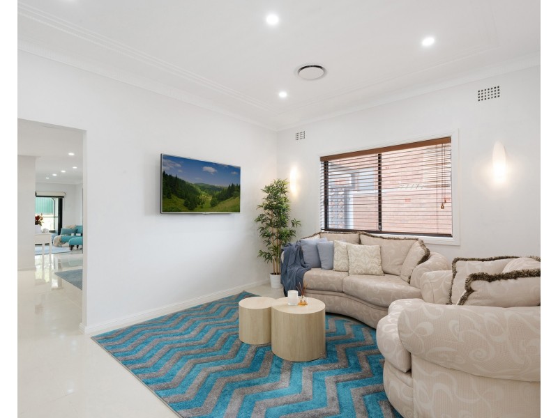 20 Hatfield Street, Blakehurst NSW 2221