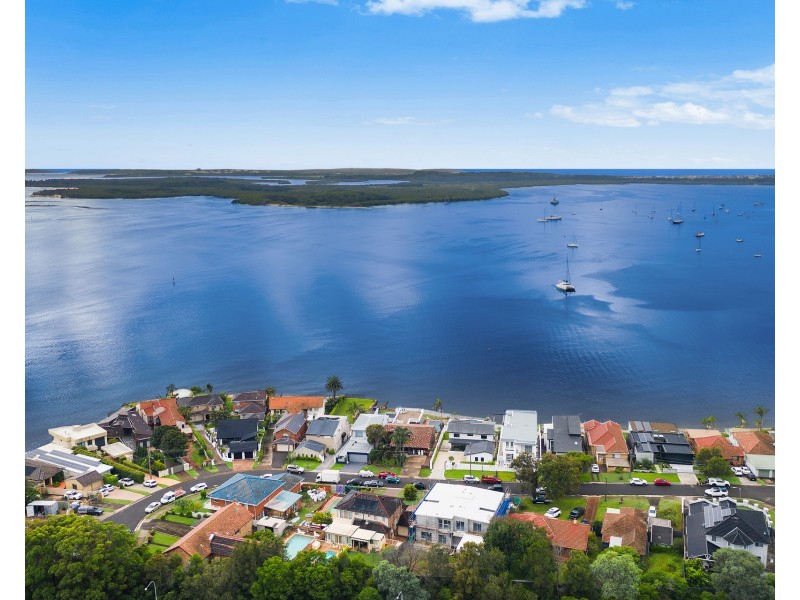 26 Woodlands Road, Taren Point NSW 2229