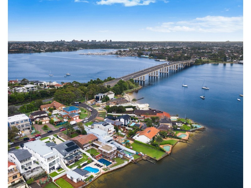 26 Woodlands Road, Taren Point NSW 2229