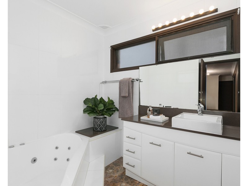 26 Woodlands Road, Taren Point NSW 2229