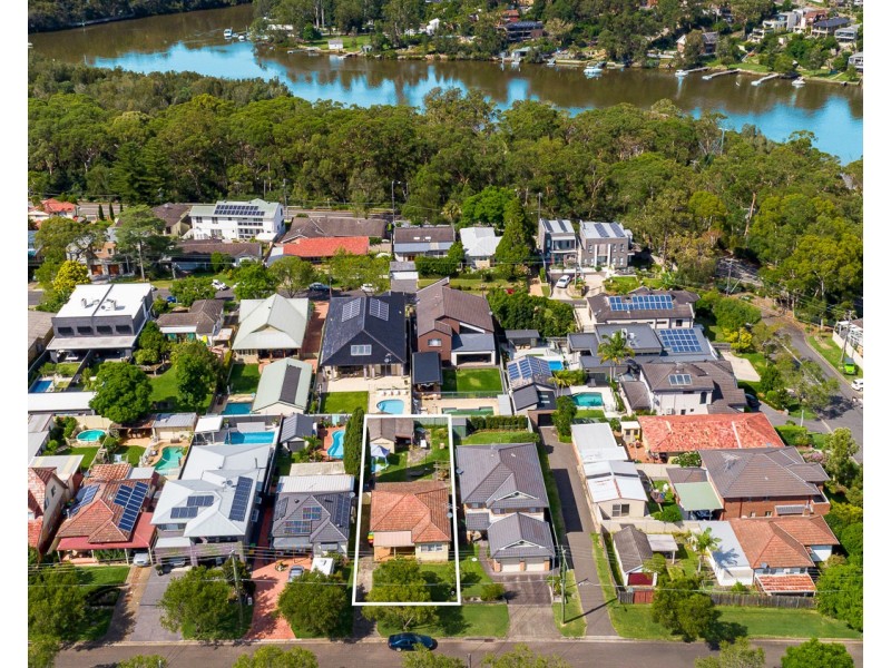 65 Kelvin Parade, Picnic Point NSW 2213