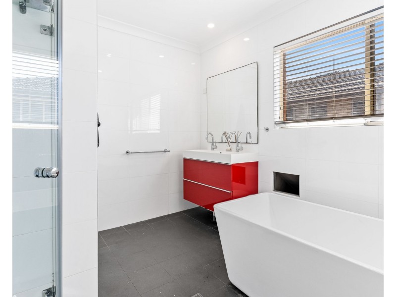 1/92 Port Hacking Road, Sylvania NSW 2224