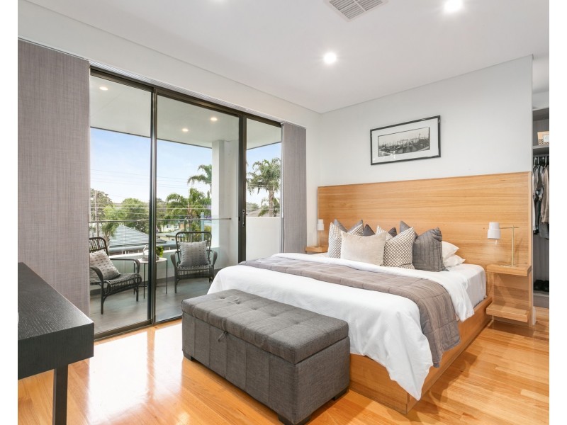 68 Easton Avenue, Sylvania NSW 2224