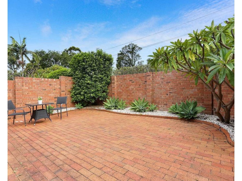 2/261 President Avenue, Miranda NSW 2228