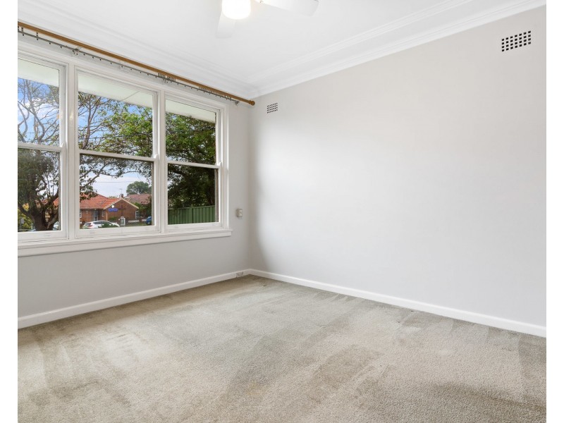 10 Tarrilli Street, Beverly Hills NSW 2209