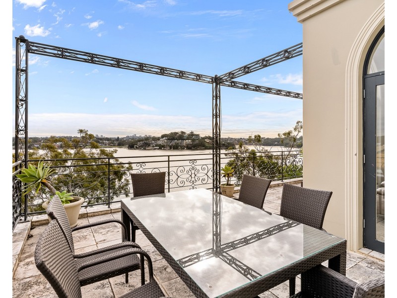 15 Ilma Avenue, Kangaroo Point NSW 2224