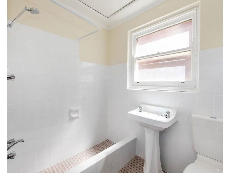 2/157 The Grand Parade, Monterey NSW 2217