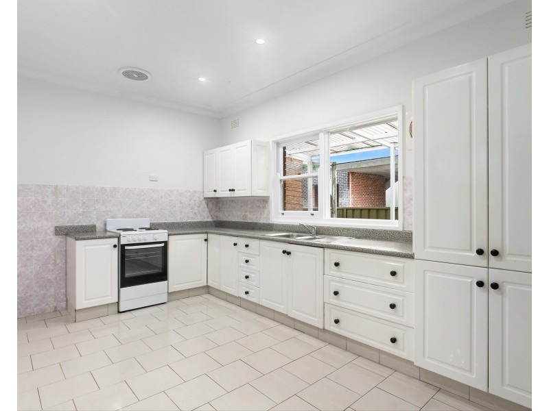 2/23 Robinson Street, Monterey NSW 2217