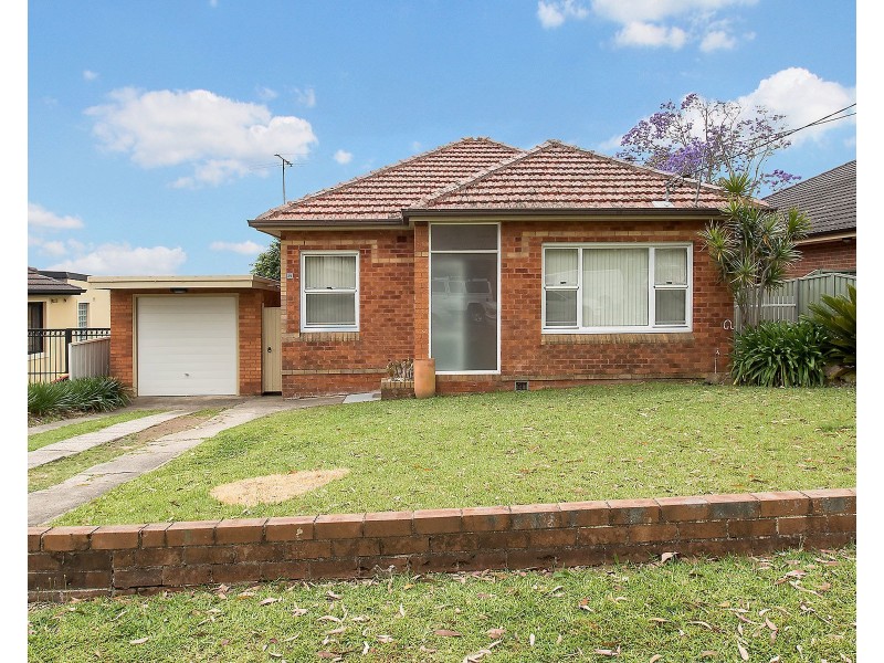 29 Bimbadeen Avenue, Miranda NSW 2228