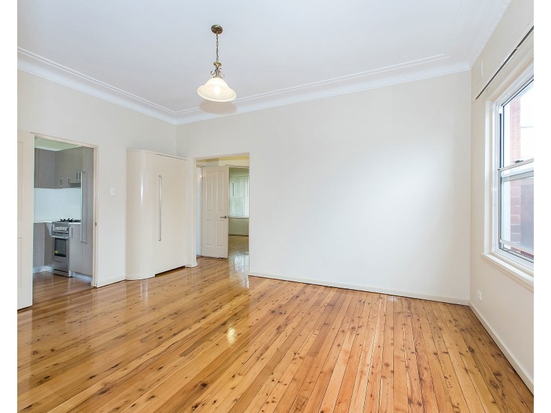 29 Bimbadeen Avenue, Miranda NSW 2228