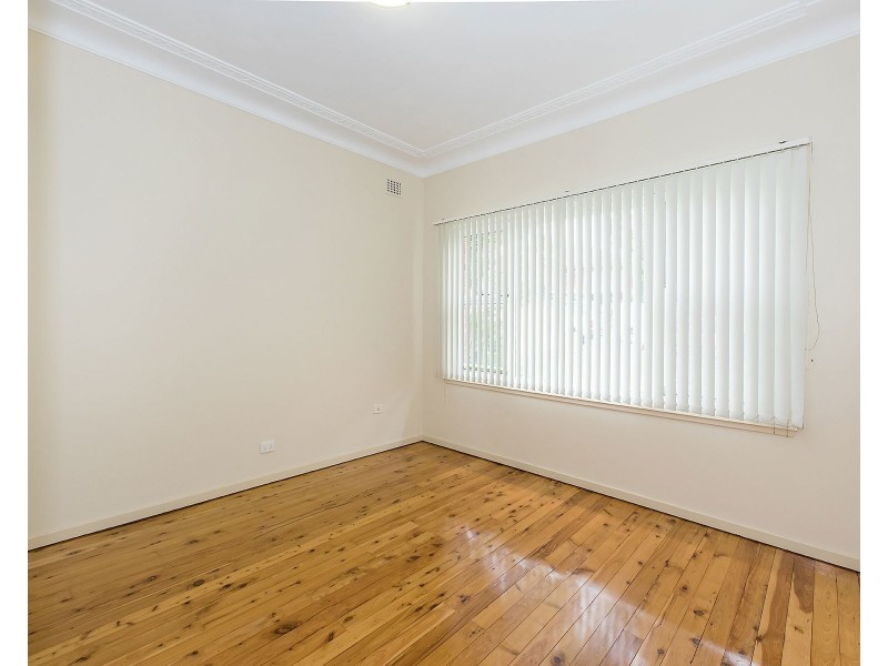 29 Bimbadeen Avenue, Miranda NSW 2228