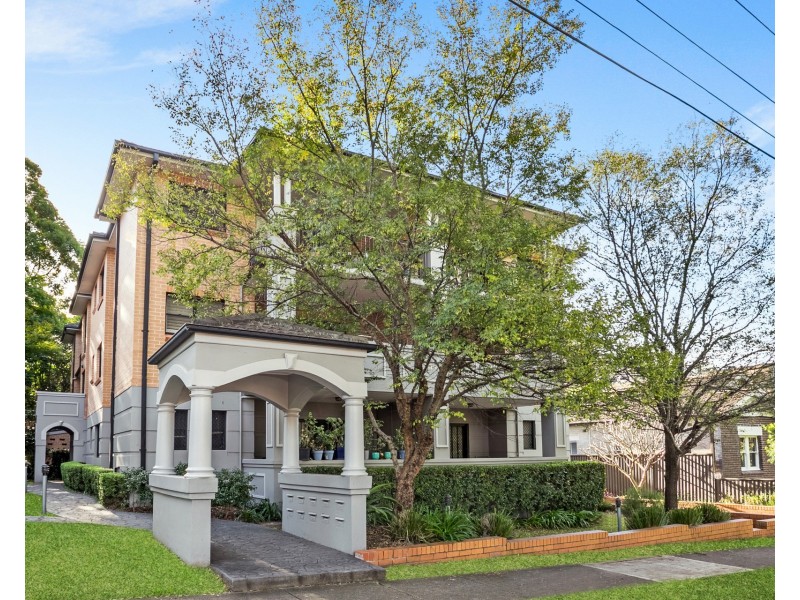 2/7 Bembridge Street, Carlton NSW 2218