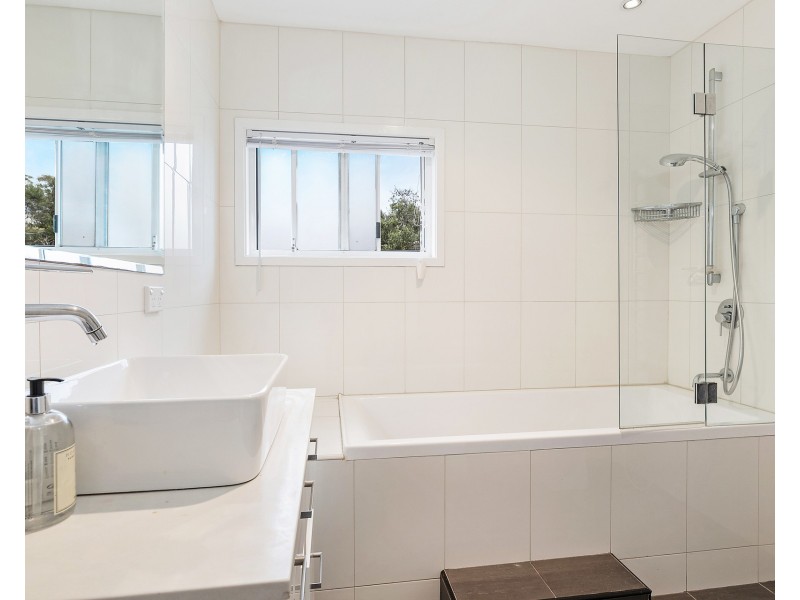 18 Hillcrest Avenue, Bardwell Valley NSW 2207