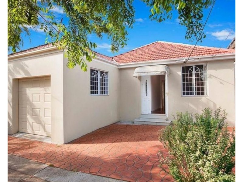 242 Gloucester Road, Hurstville NSW 2220