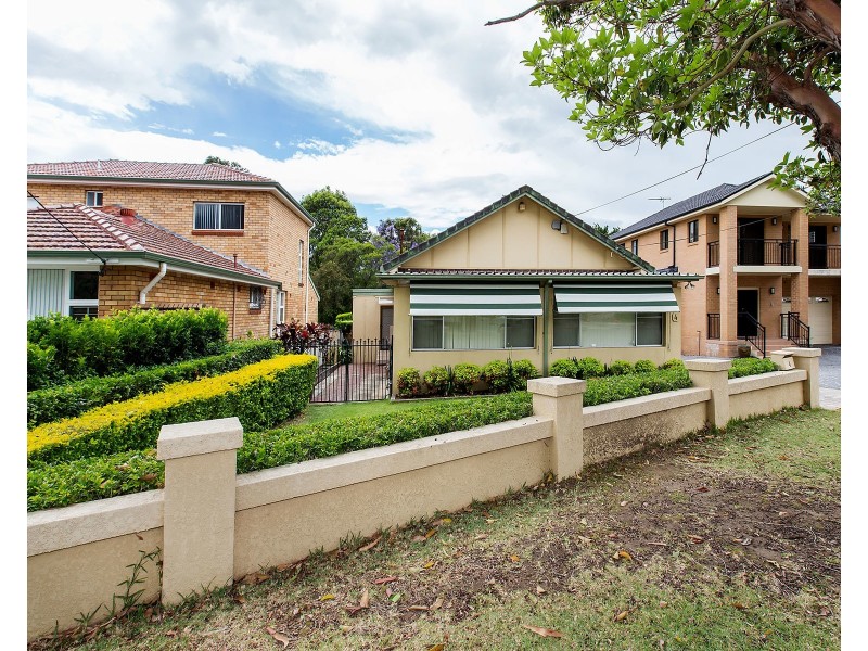 4 Thomas Street, Hurstville NSW 2220