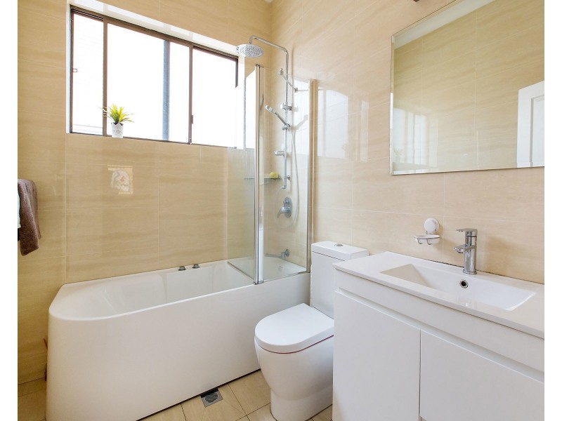 4 Thomas Street, Hurstville NSW 2220