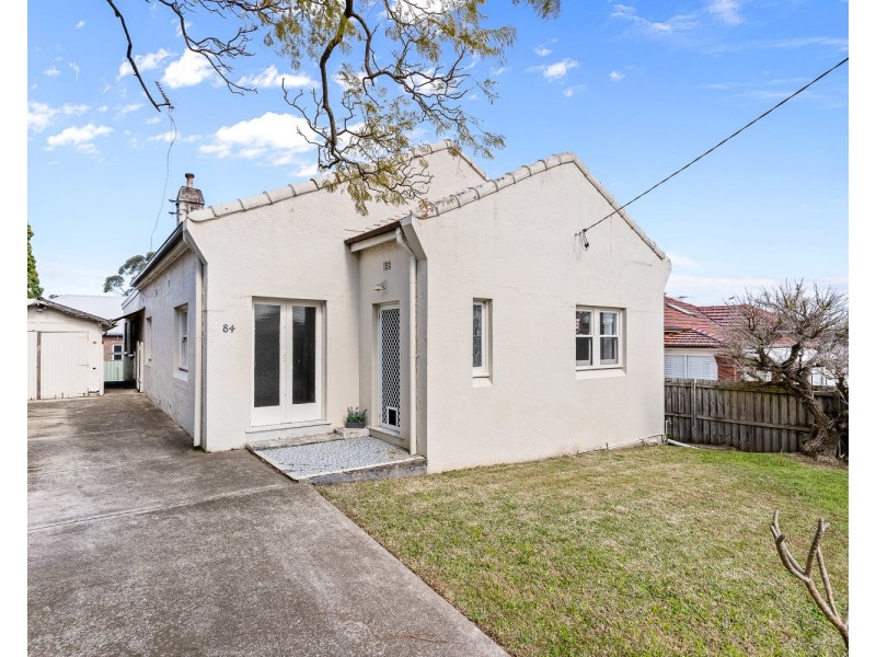 84 Wolli Avenue, Earlwood NSW 2206